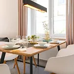 120qm Denkmal In Mit Stuck Und Garten - Beuys -