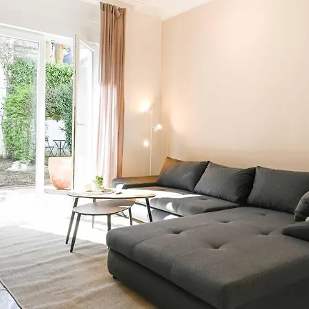 120qm Denkmal In Mit Stuck Und Garten - Beuys - Κρέφελντ