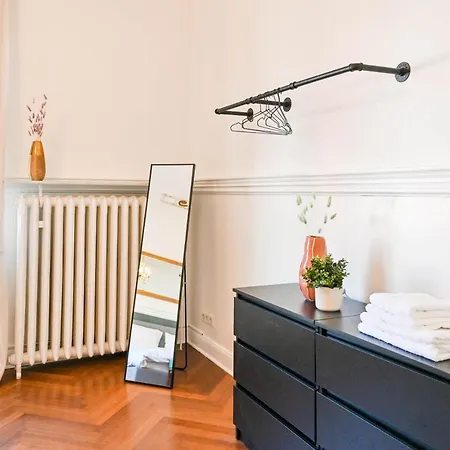 120qm Denkmal In Mit Stuck Und Garten - Beuys - Krefeld