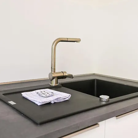 120qm Denkmal In Mit Stuck Und Garten - Beuys - קרפלד