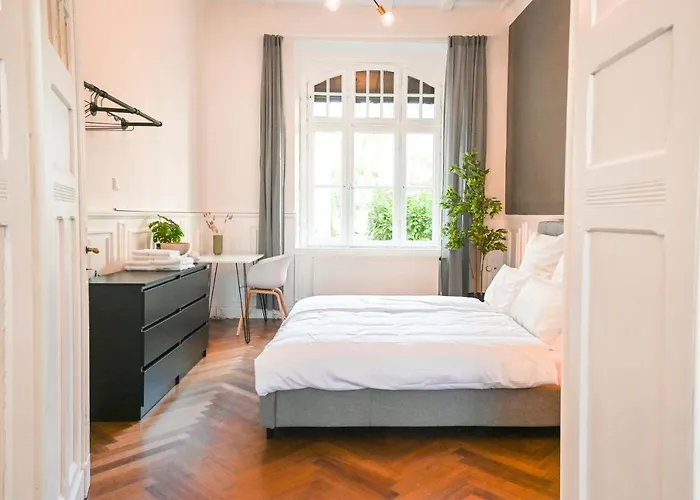 Διαμέρισμα 120qm Denkmal In Mit Stuck Und Garten - Beuys - Κρέφελντ