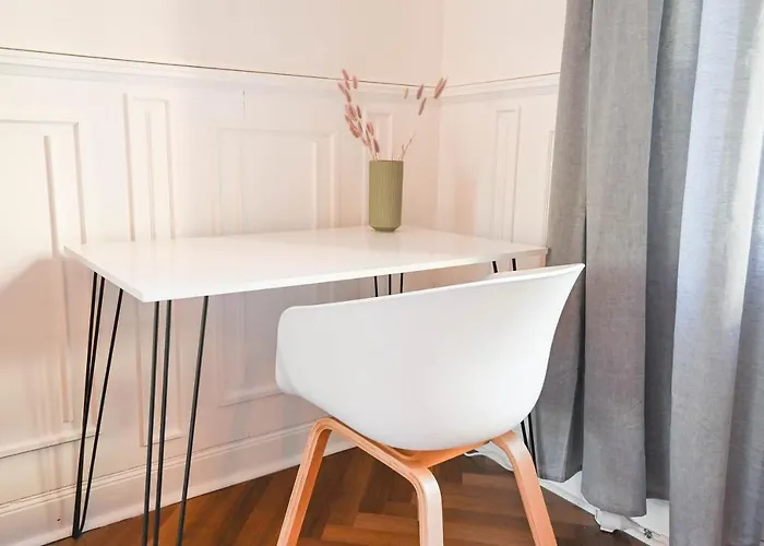 شقة 120qm Denkmal In Mit Stuck Und Garten - Beuys -